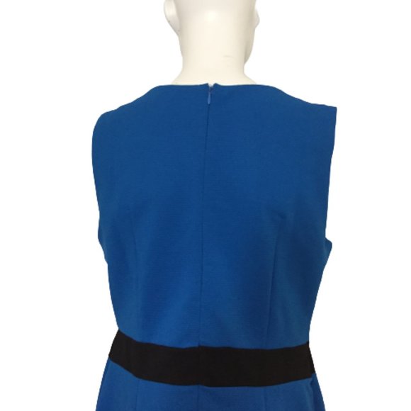 Blue Signature Size M Collection Dress - Picture 9 of 12